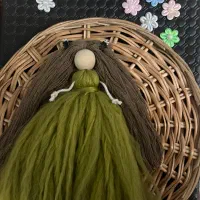 عروسک دیواری