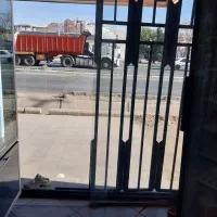 یک باب مغازه ساندویچی