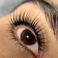 لیفت ابرو و‌مژه با بهترین کیفیت و قیمت