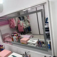 میز آرایش همراه با آینه و پاف|تخت و سرویس خواب|تهران, ولنجک|دیوار