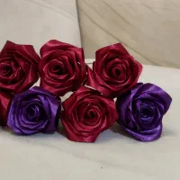 گل های روبانی زیبا|گل مصنوعی|قم, چهل درخت|دیوار