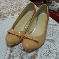 کفش مجلسی ورنی کرم-نسکافه ۳۸