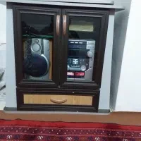 جا تلویزیونی و سی دی خوان