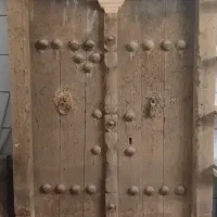 درب چوبی قدیمی