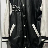 هودی|لباس|مشهد, قائم|دیوار