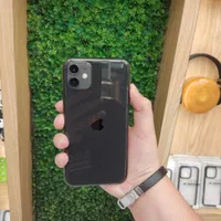 اپل iPhone 11 با حافظهٔ ۱۲۸ گیگابایت