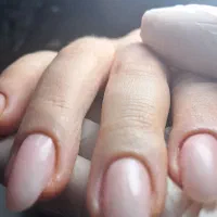 کاشت واموزش ناخن ترمیم لمینت ژلیش پاسرعتی وماندگار|خدمات آرایشگری و زیبایی|مشهد, گاز|دیوار