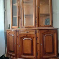 بوفه قدیمی سلطنتی و کنده کاری شده