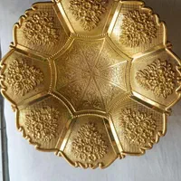 شکلات خوری پایه دار طلایی در حد نو