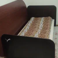یک عدد تخت تمام mdf همراه با تشک خوشخواب