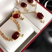 نیم ست دستبند و انگشتر طرح سنگ