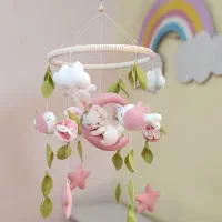 آویز موزیکال تخت نوزاد، اویز اسم، کوسن، دیوارکوب