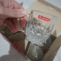 فنجان چای و لیوان آب