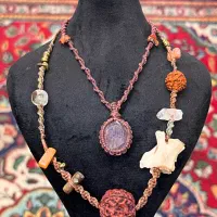 سنگ.کاسه تبتی.گردنبند.دستبند|جواهرات|شیراز, گود عربان|دیوار