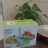 آبمیوه گیری دستی