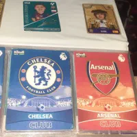 ۱۴۲عدد کارت وویک آلبوم حالی و ۲۰ عددمجسمه