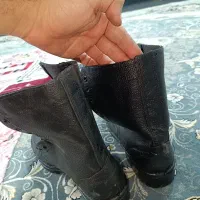 پوتین سرباز و کادر|کیف، کفش، کمربند|اهواز, کمپلو شمالی|دیوار