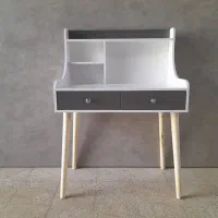 میز تحریر  نوجوان