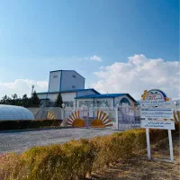 کارگر با امکان اسکان در محل کار در یک سوئیت کامل