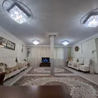 واحد۱۰۰ متری/پارکینگ دار/قاسم اباد/املاک شاهان