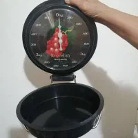 توستر مولر و ترازو آشپزخانه