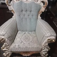 دوتا مبل سلطنتی سالم هست  ۴تومان ایسین|مبلمان خانگی و میز عسلی|بندرعباس, |دیوار