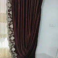 پرده پذیرایی با دو دسته‌ی مخمل