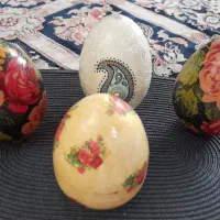 تخم مرغ و شتر مرغ سفالی