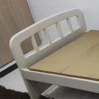 تخت یکنفره چوبی