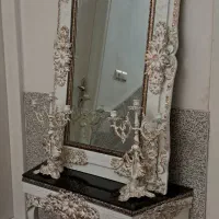 آینه شمعدان و مبل عسلی