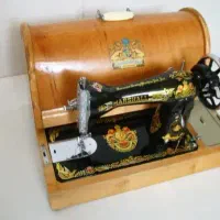 چرخ خیاطی قدیمی