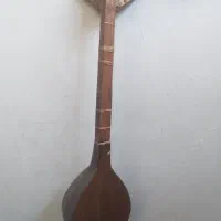 یک عدد سه تار بفروش میرسد