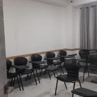 استخدام مدرس زبان