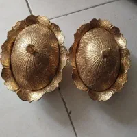 دو عدد شکلات خوری یا قندان فرق نداره