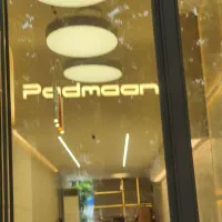 شیک و خوش موقعیت،فروشنده واقعی