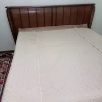 تخت دو نفره چوبی با تشک کاریزما با میز آرایش