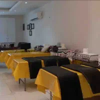 تخت معاینه . ماساژ در حد نو فوری