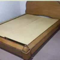 تختخواب دو نفره همراه ۲ عدد پاتختی چوبی
