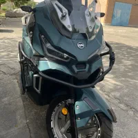 Adv 175 هاسکی