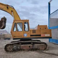 نیازمند یک دستگاه بیل مکانیکی