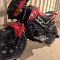 موتور شارژی بنلی تقریبا نو|اسباب‌بازی بچه|اصفهان, احمدآباد|دیوار