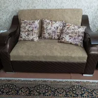 مبل هفت نفره بدنه چوب|مبلمان خانگی و میز عسلی|شاهین‌شهر, شهرک هشت بهشت|دیوار