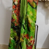 یک عدد لباس مجلسی سایز۴۲