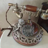 تلفن طرح فرشته. وکت وشلوار مردانه