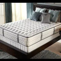 با ما در اوج کیفیت باشید مجموعه بزرگ تشک رویال