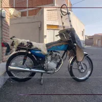 موتورسیکلت ۲۰۰ کاربرات مدل ۱۳۹۵