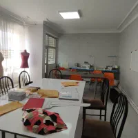 آموزشگاه و مزون میخک