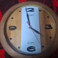 ساعت دیواری سالم