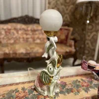 مجسمه تزئینی و چراغ خواب