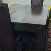 میزغذاخوری و چهار صندلی